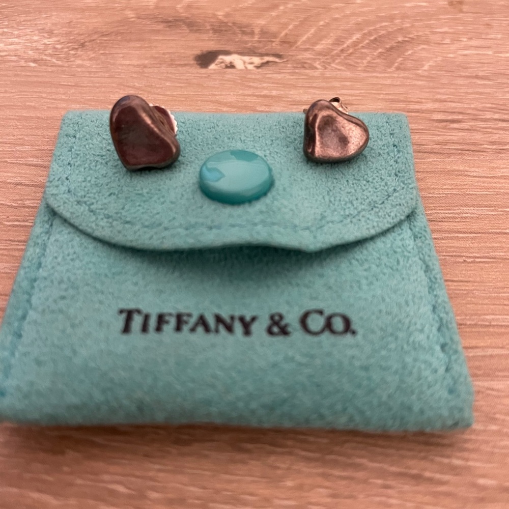 Tiffany Elsa peretti full heart earrings